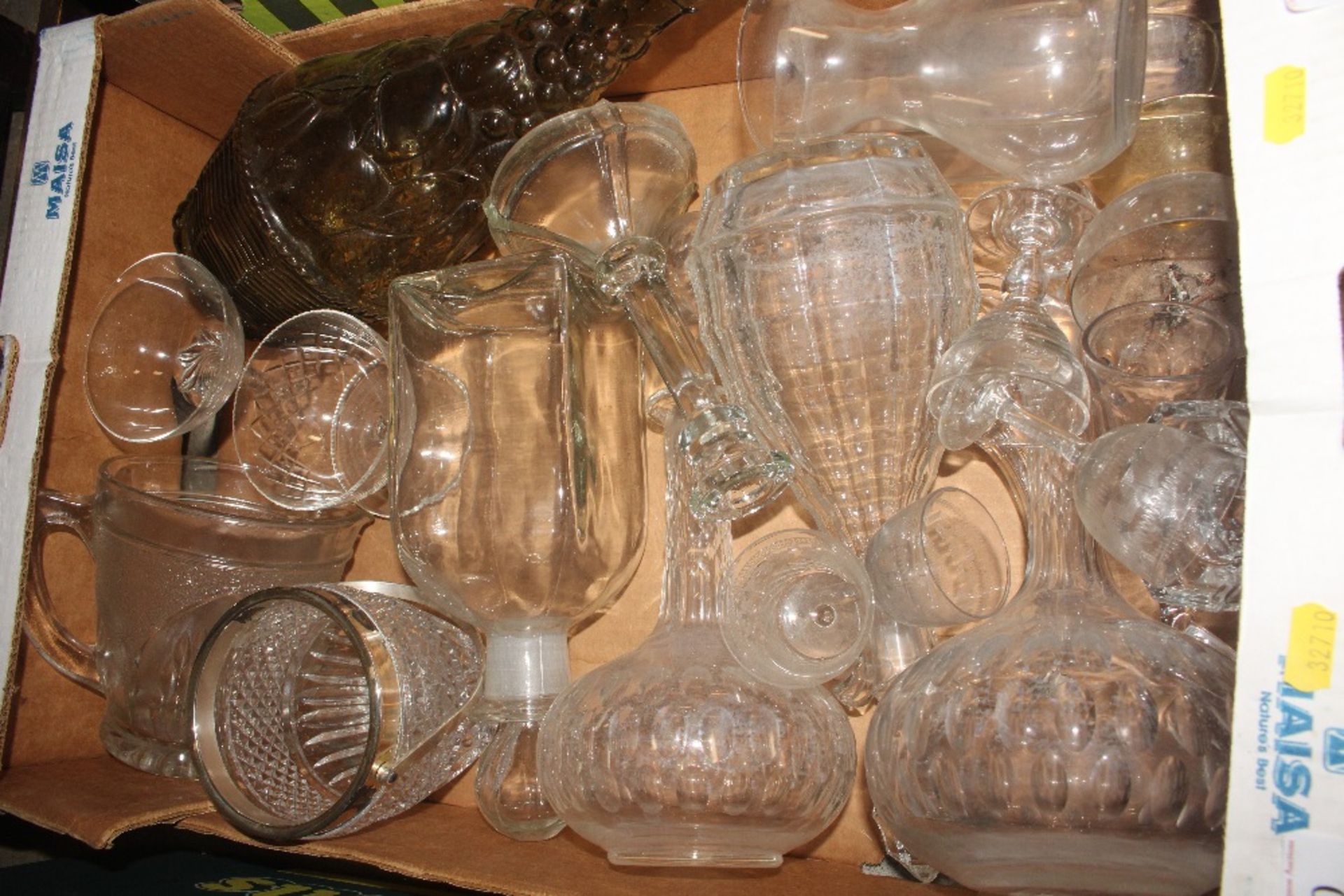 Three boxes of miscellaneous glassware including d - Image 3 of 5