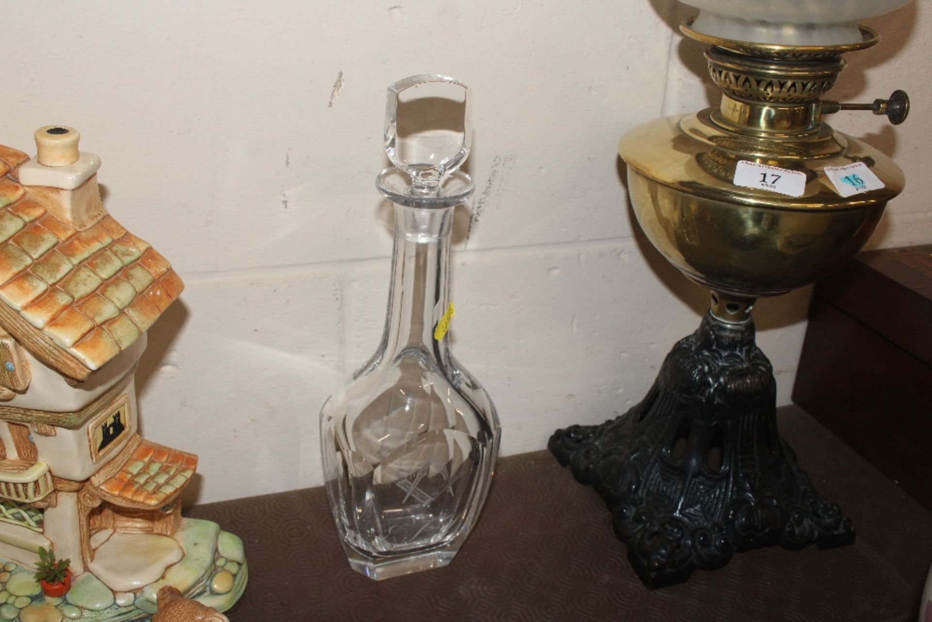 An Orrefors glass decanter with Masonic decoration - Image 4 of 7