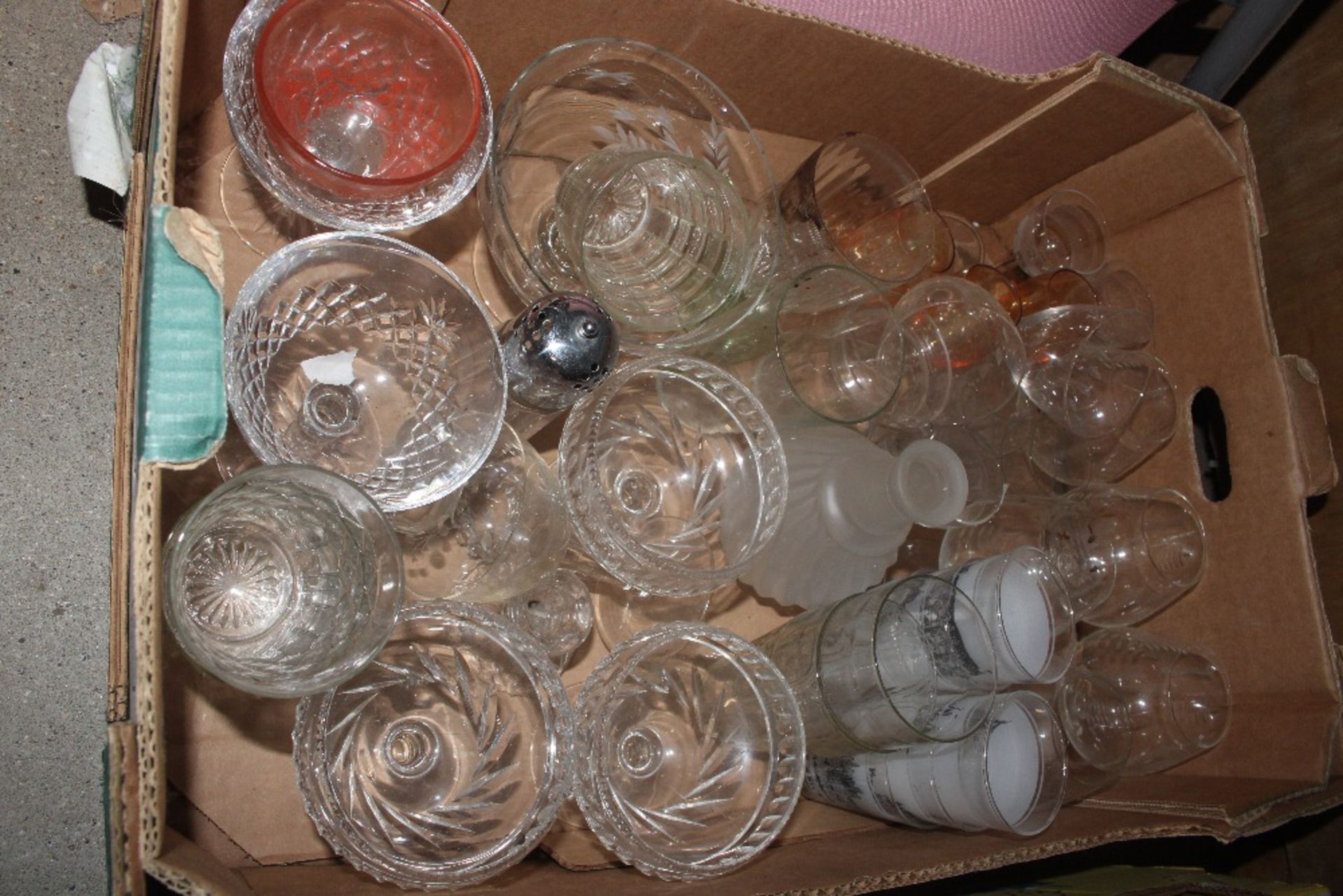 Three boxes of miscellaneous glassware including d - Image 4 of 5