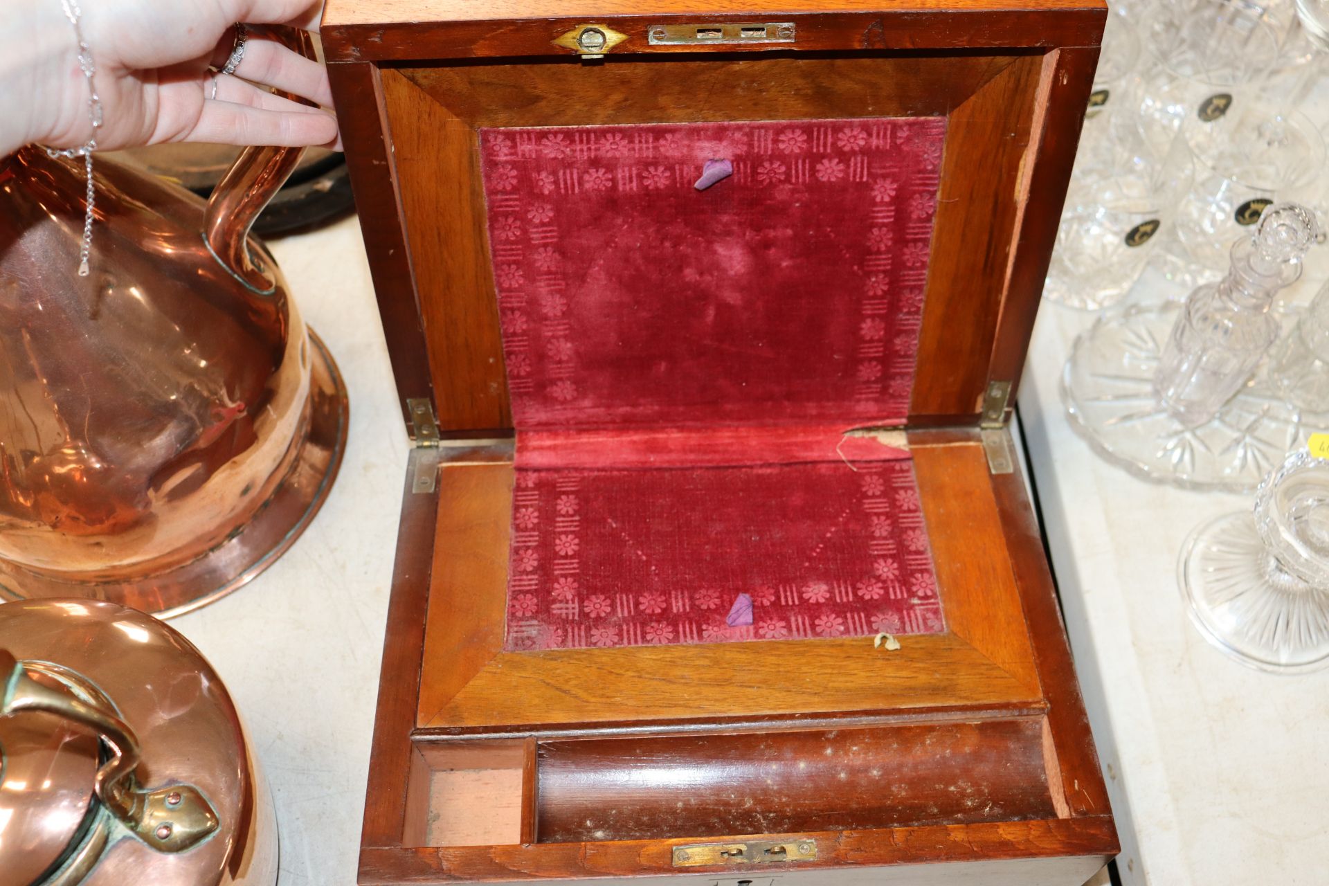 A mahogany and brass inlaid writing box - Image 2 of 2