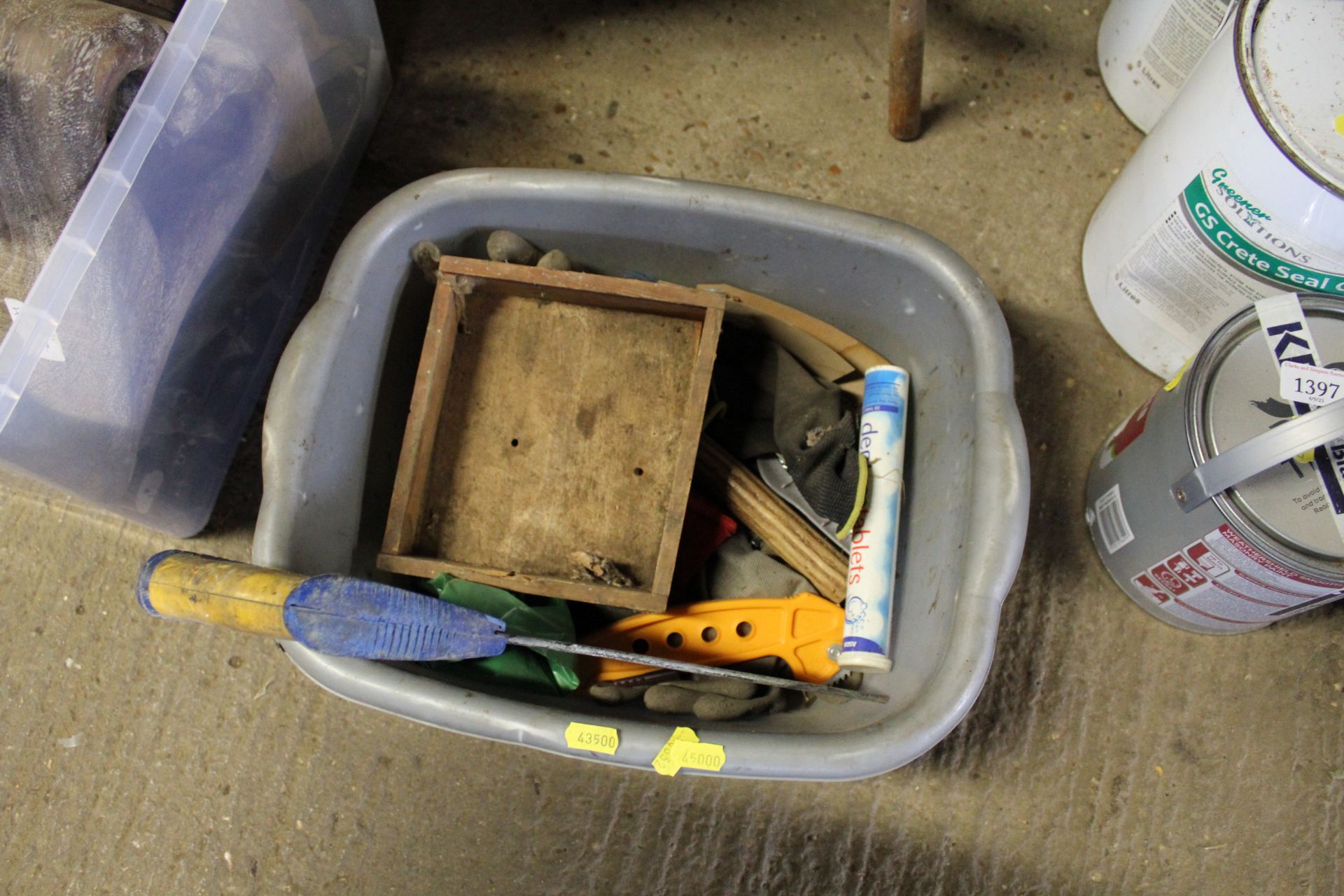 A plastic tool box and contents of fittings and a - Image 2 of 2