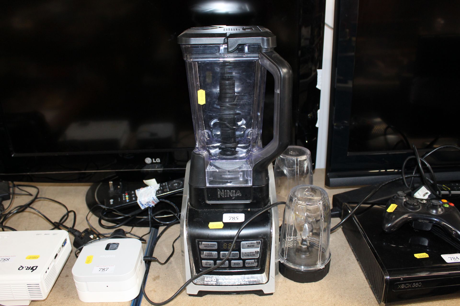 A Ninja Auto IQ blender system