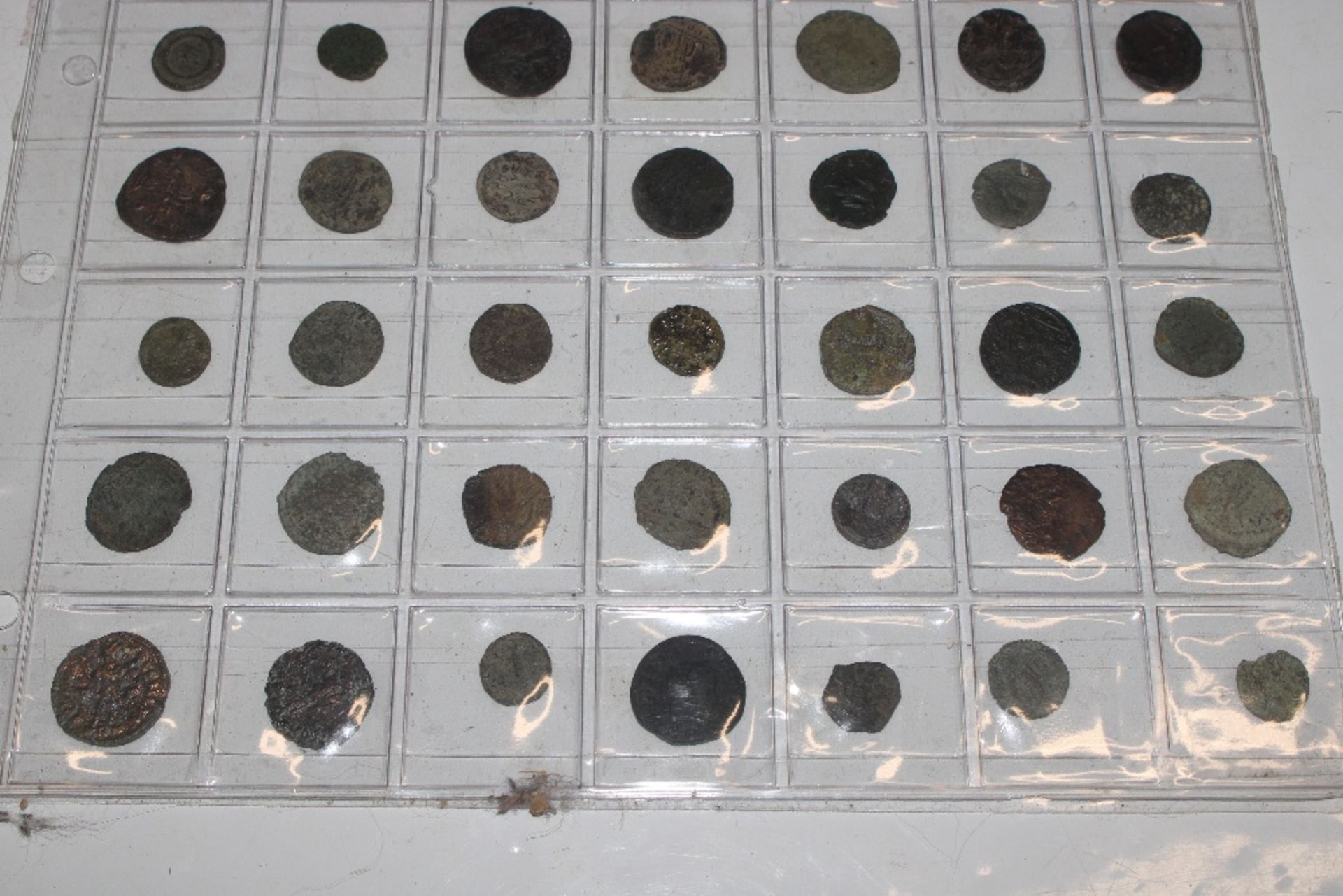 A collection of approx. 63 Roman coins - vendor st - Image 2 of 3