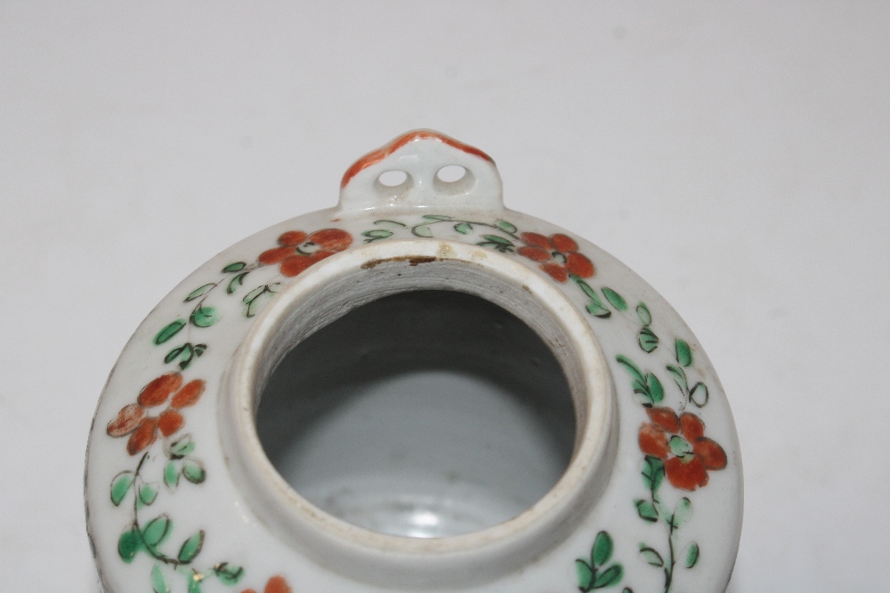 An Oriental travelling teapot lacking lid - Bild 6 aus 7