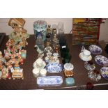 A collection of miscellaneous glass and china to i
