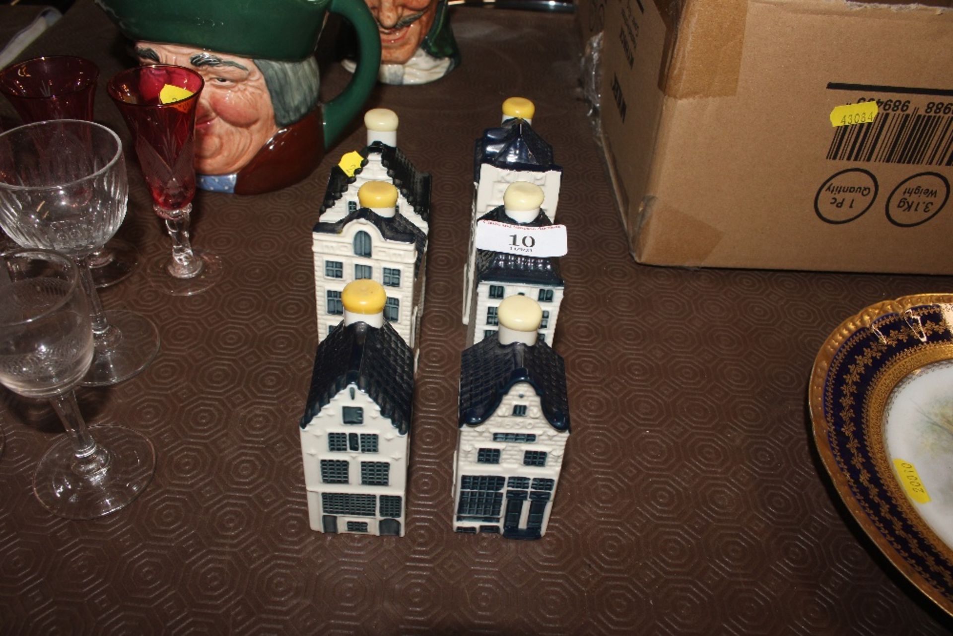 Six KLM Delft houses