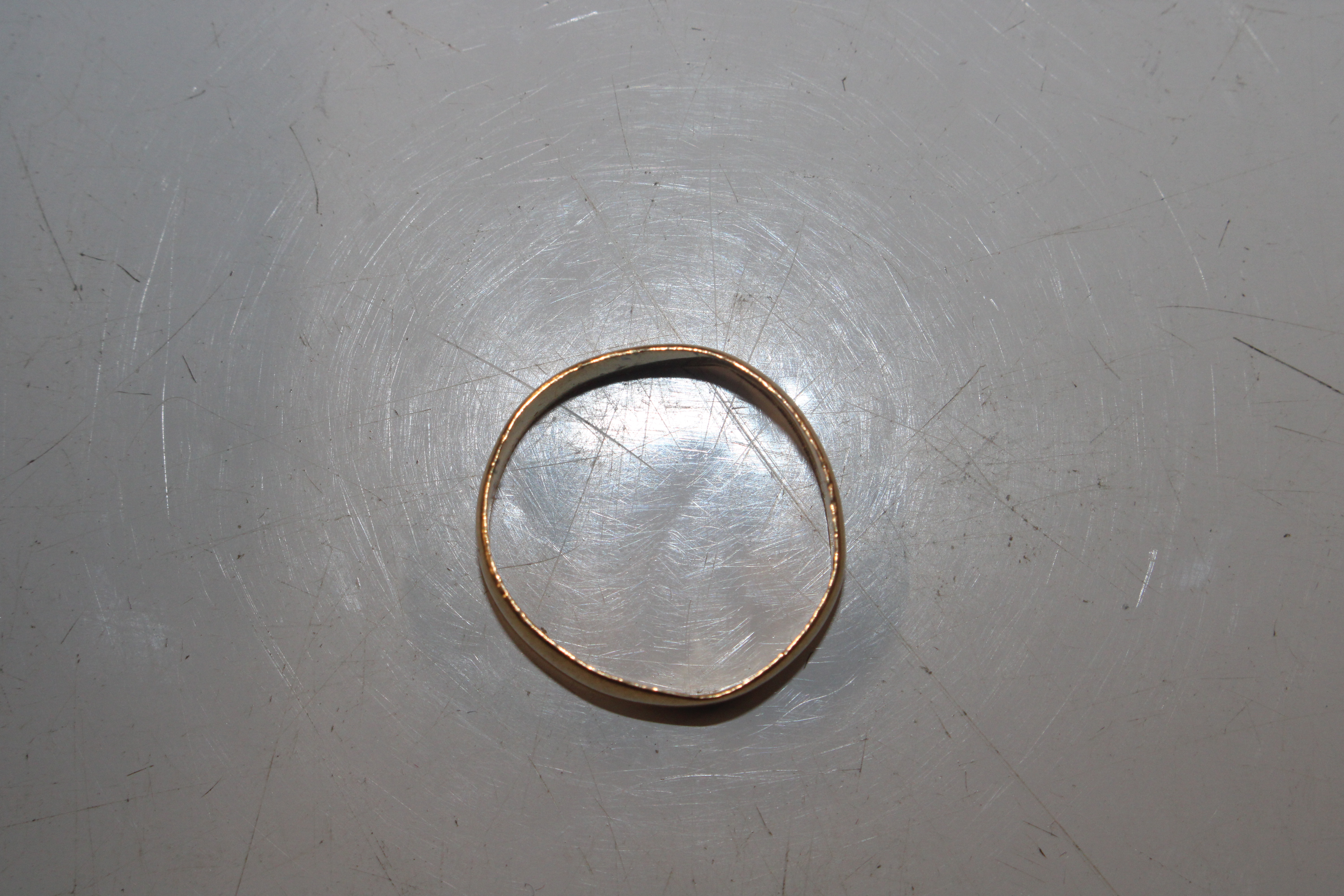 A 22ct gold wedding band, approx. 2gms AF, ring si - Bild 3 aus 8