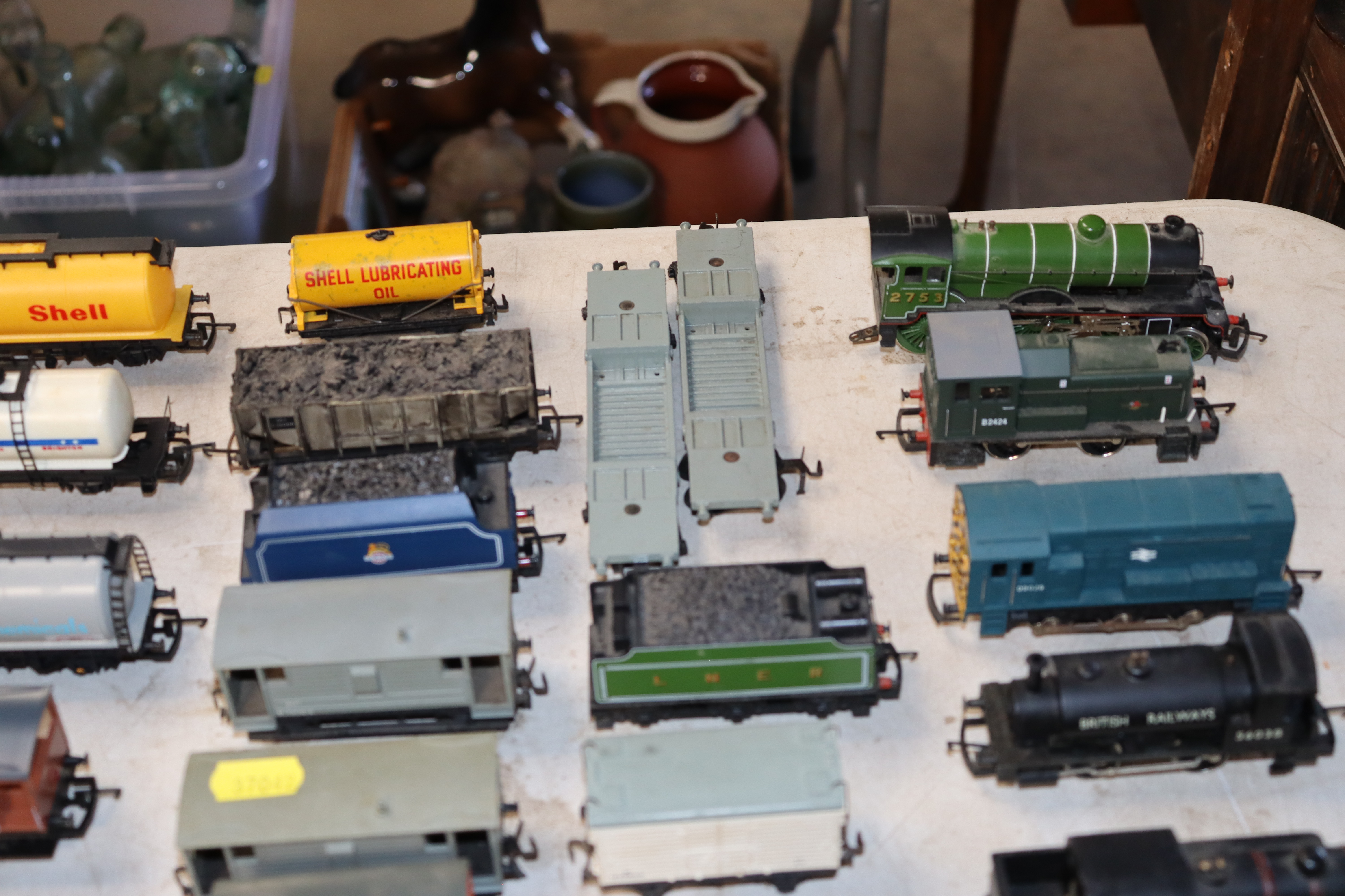 A quantity of Tri-ang, Lima and Hornby model railw - Image 3 of 6