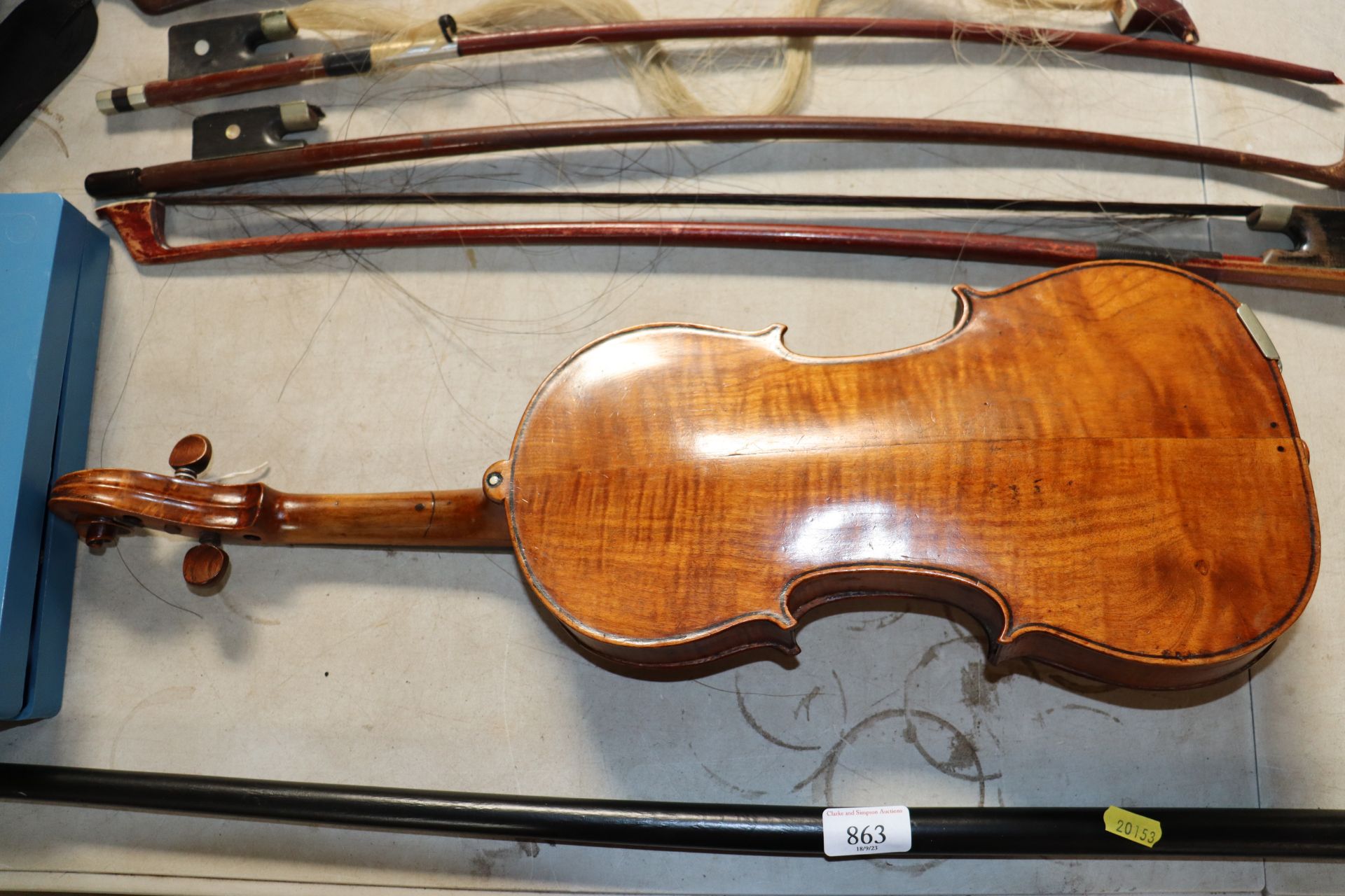 A Violin and collection of bows - Image 2 of 3