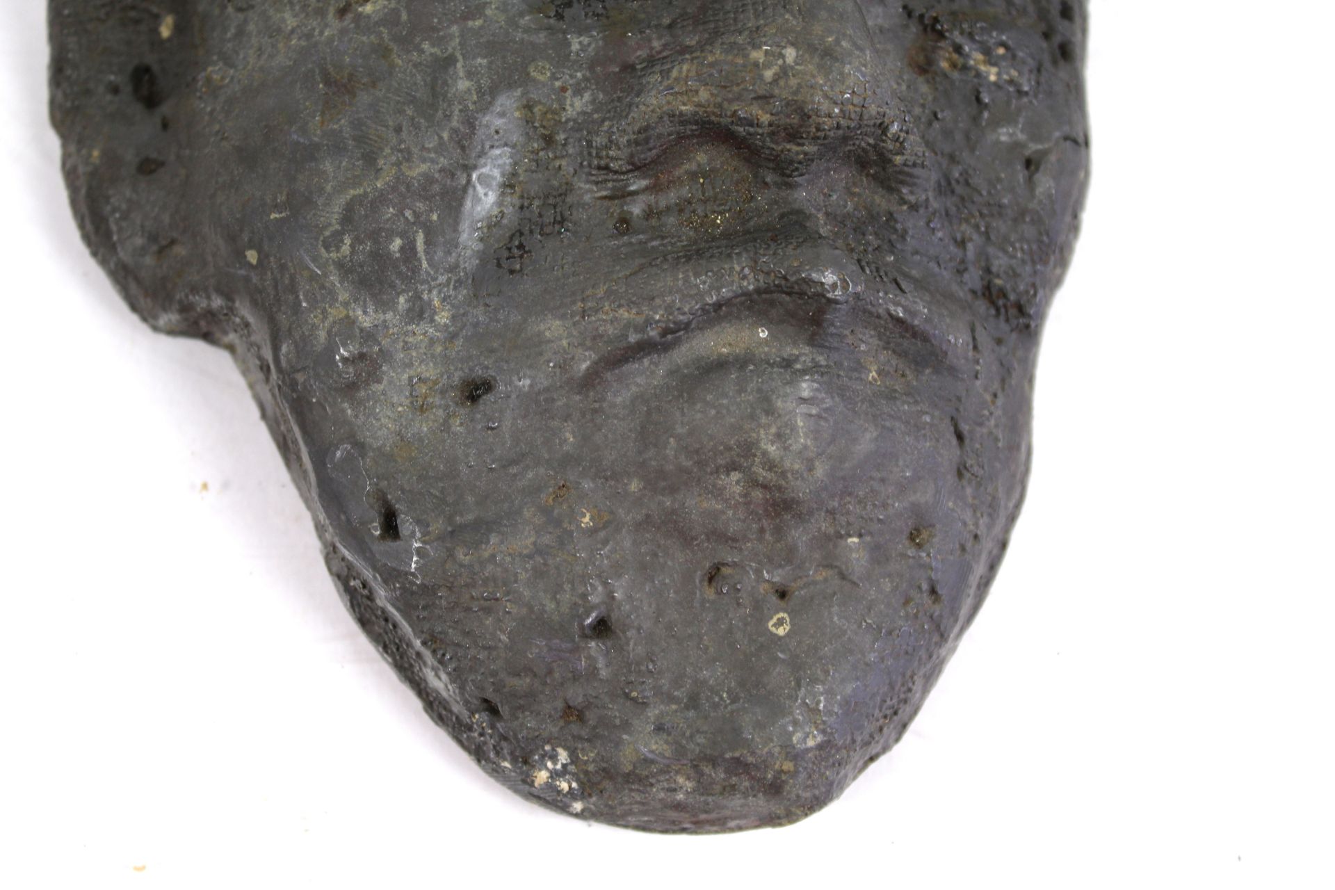 An antique lead mask - Image 3 of 6