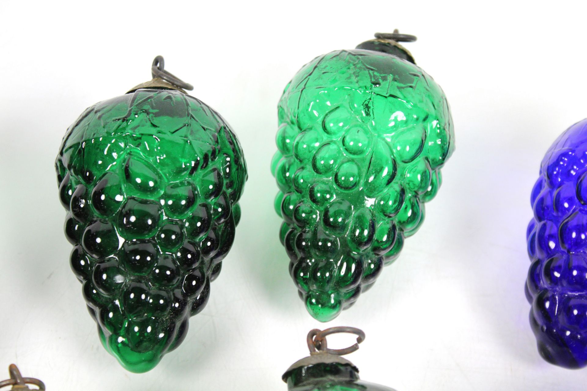 A collection of moulded coloured glass hanging Chr - Image 4 of 8