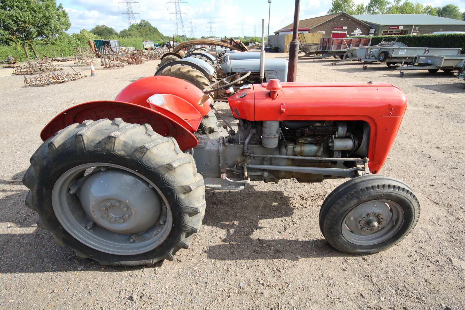 Massey Ferguson MF35 3-cylinder diesel 2WD tractor. Serial number SNM228035. Built Wednesday 22 - Image 4 of 61