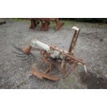 Ferguson Potato Spinner. Model D-HE-20. No badge.