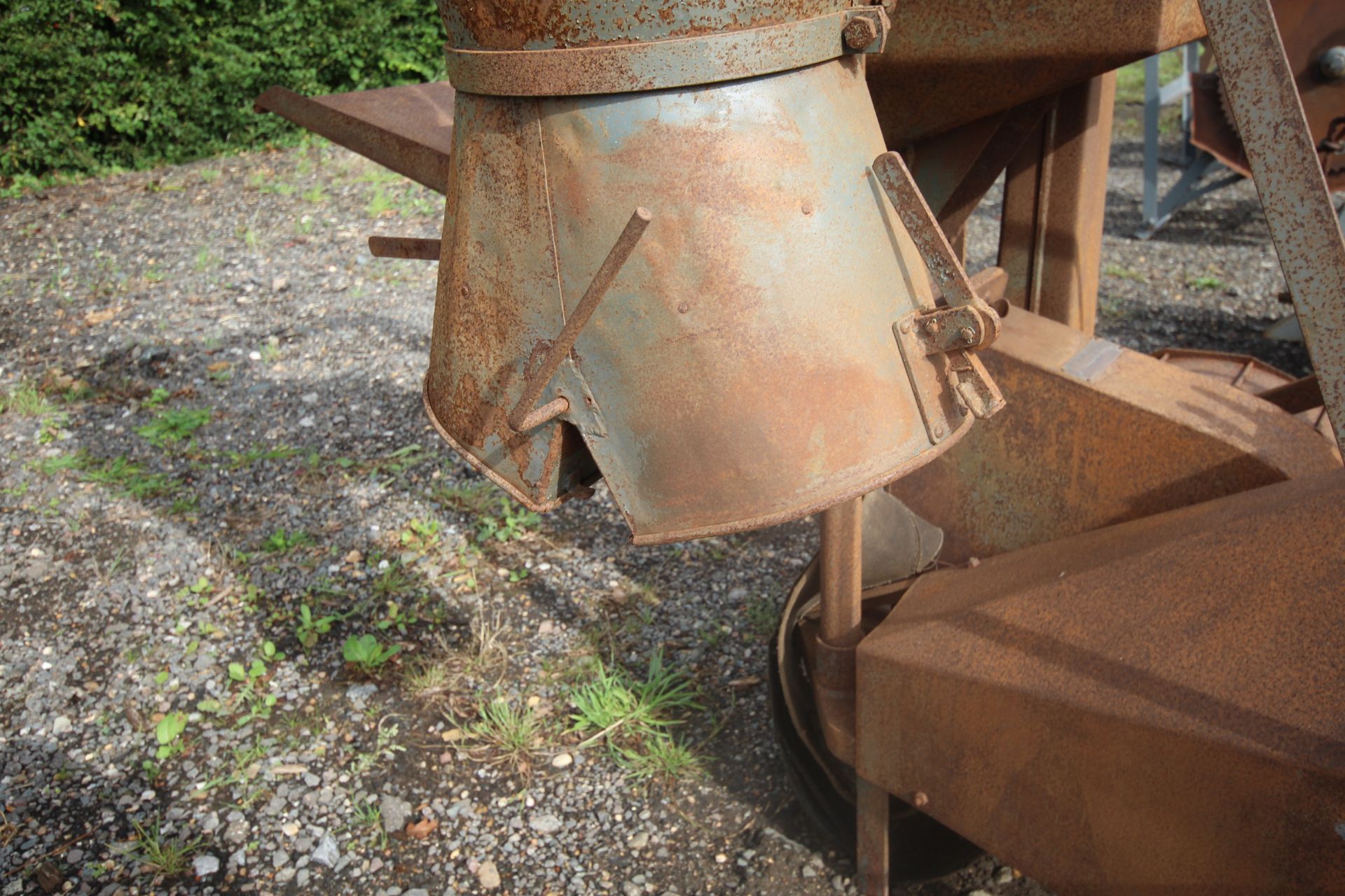 Ferguson Portable Hammer Mill. Model Number H-LE-A20. Serial Number HFM605. With various screens. - Image 14 of 18