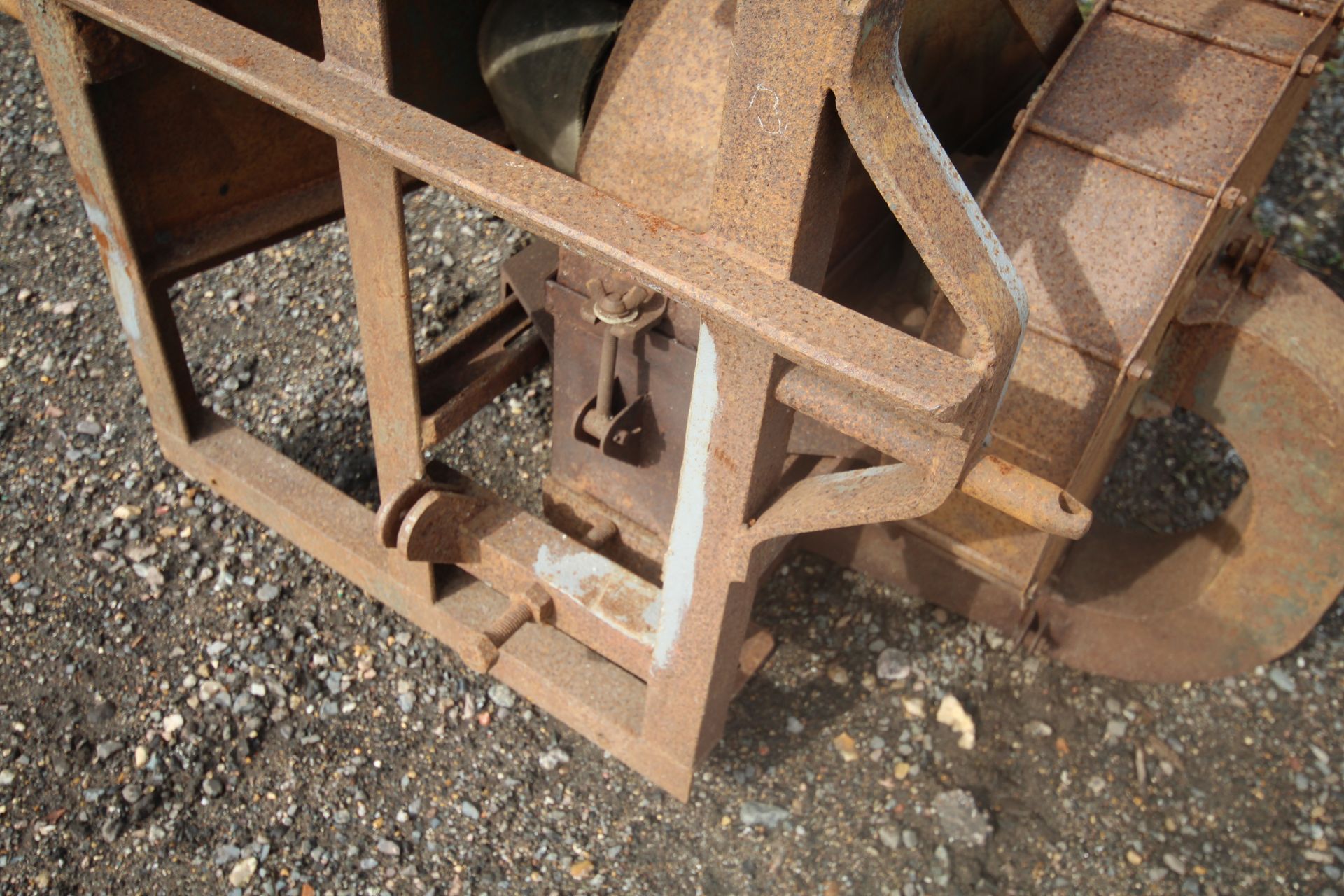 Ferguson Portable Hammer Mill. Model Number H-LE-A20. Serial Number HFM605. With various screens. - Image 7 of 18