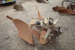 Ferguson Single Furrow Reversible ‘butterfly’ Plough. Model T-AE-20. With discs, skimmers and