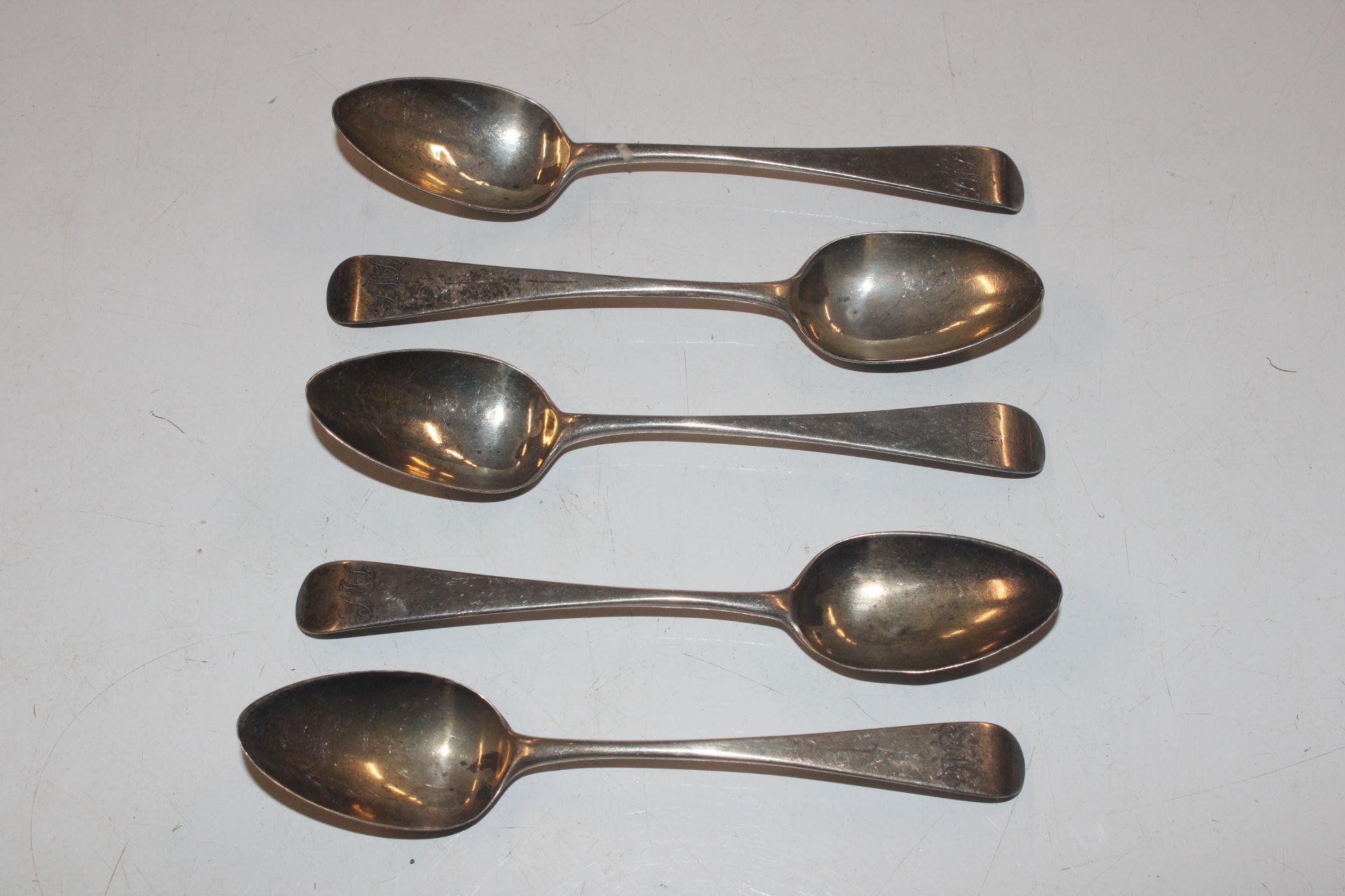 A bag of silver cutlery, mainly teaspoons and suga - Image 10 of 27