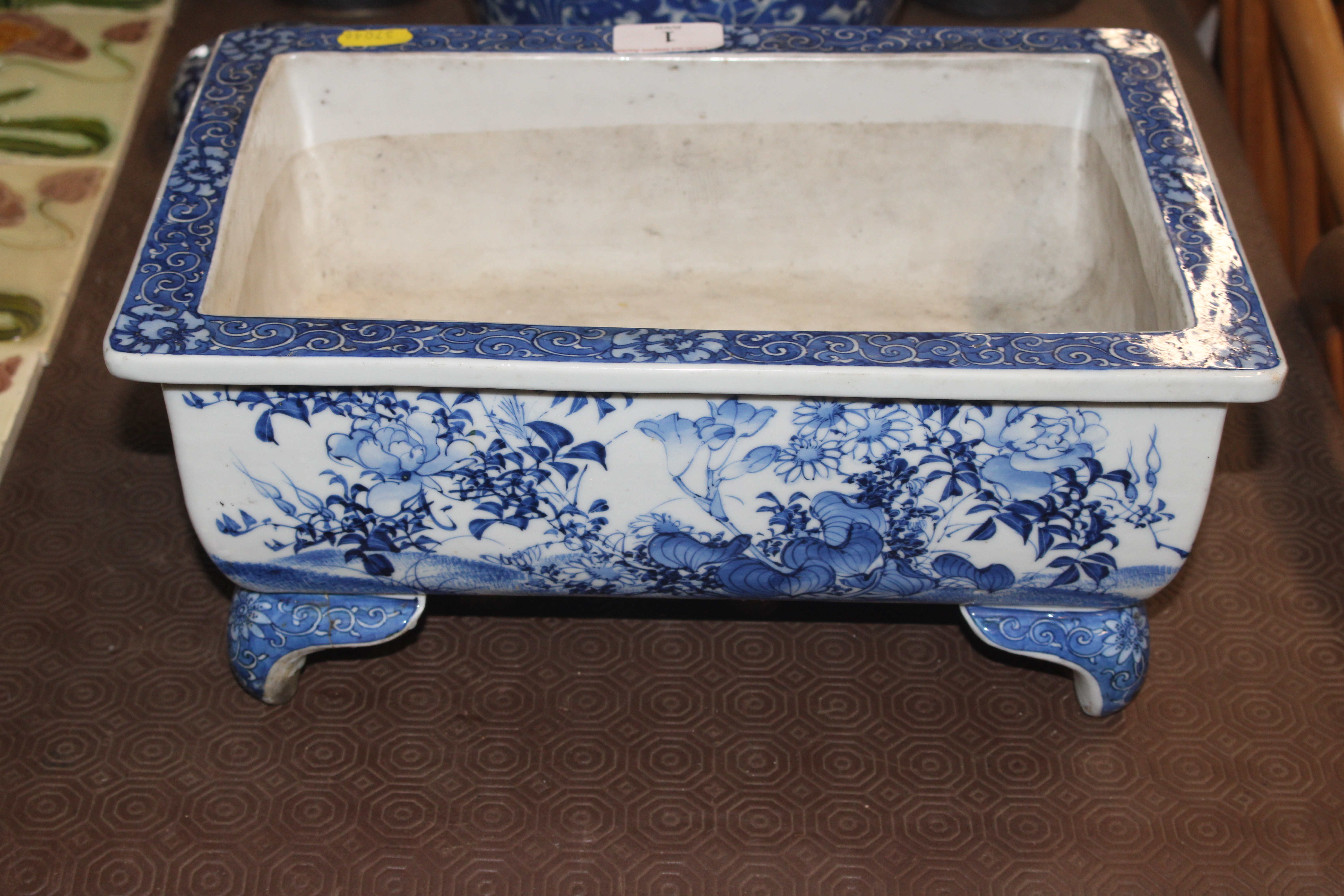 An Oriental blue and white Bonsai bowl or jardiniè - Image 5 of 8