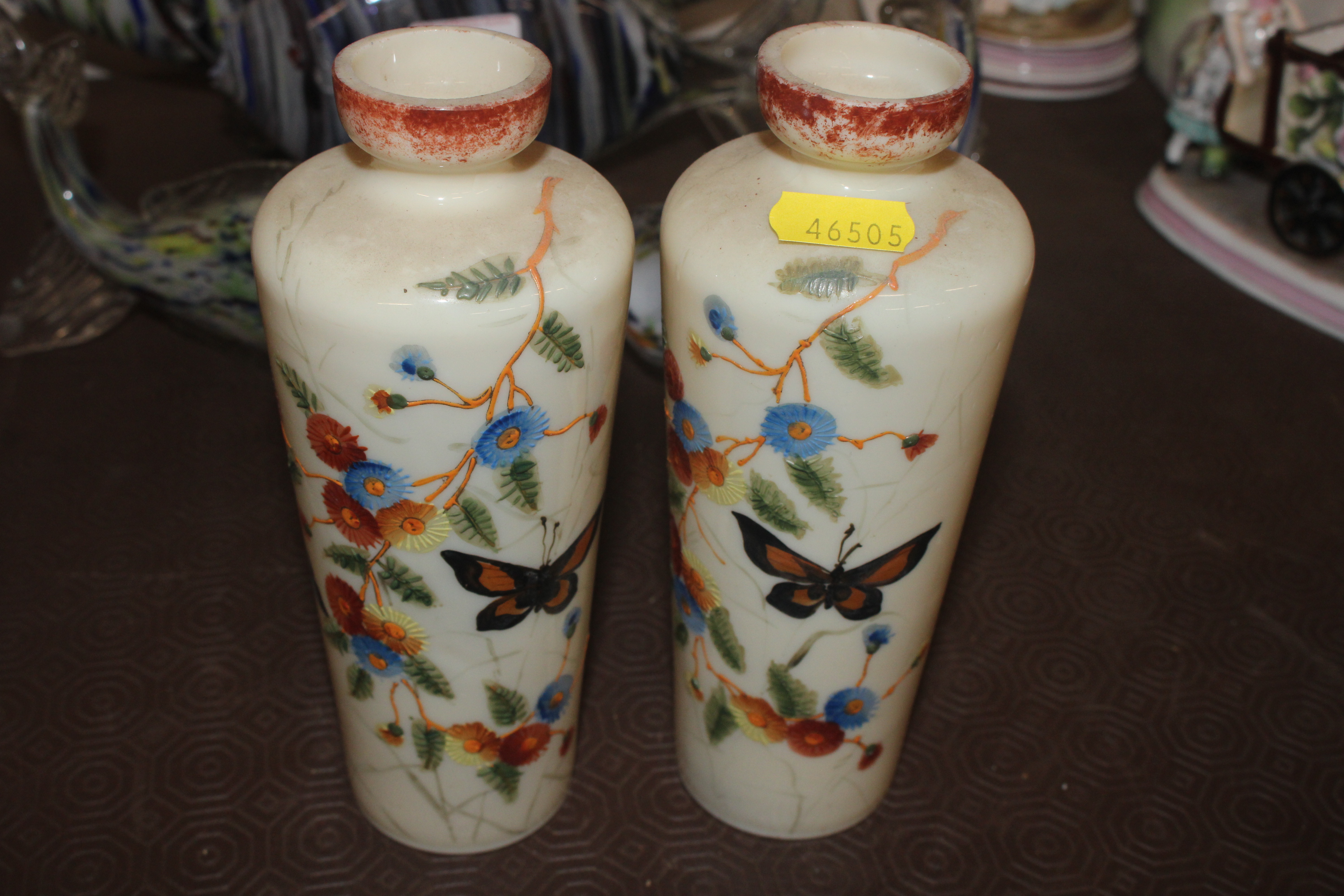 A glass vase decorated with courting couple on yel - Image 4 of 4