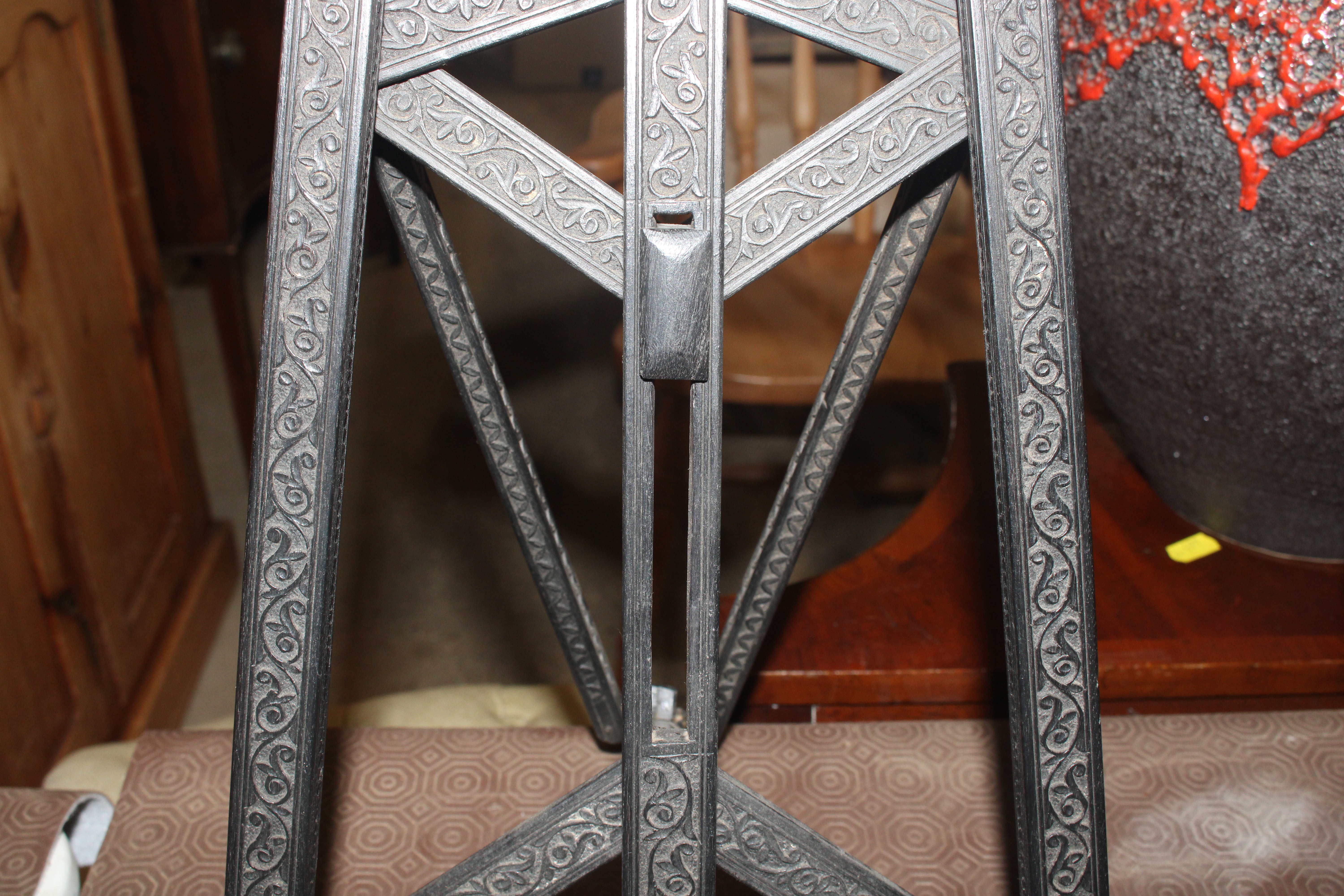 Two carved ebony music stands - Image 6 of 7