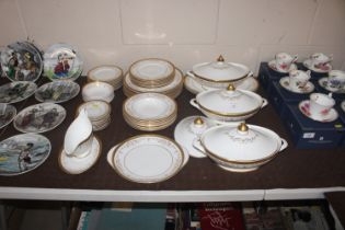 A collection of Royal Doulton "Belmont" pattern di