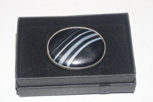 A Sterling silver IWB maker agate brooch, approx.