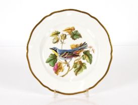 A Spode bird decorated part dessert service comprising comport, serving bowl, and six plates (8)