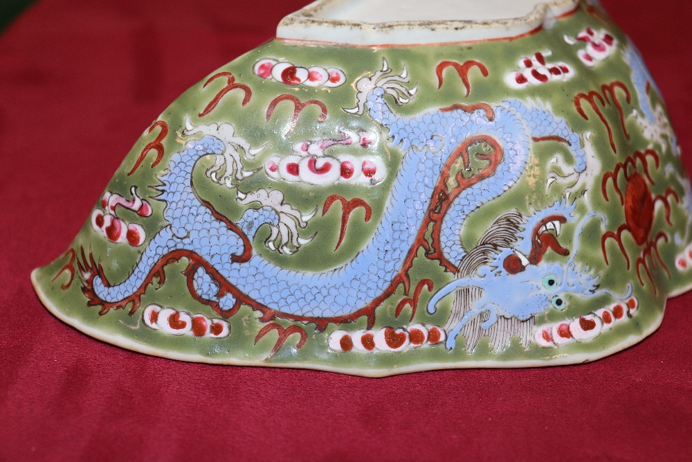 An unusual 19th Century Chinese porcelain bat shaped bowl, painted with five clawed dragons, flaming - Image 10 of 16