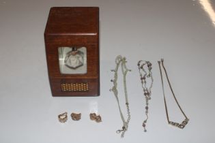 A musical jewellery box and contents of jewellery