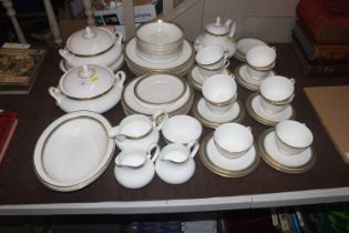 A collection of Royal Doulton "Clarendon" pattern