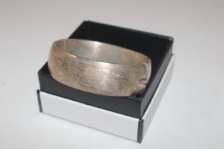 A 1960's Sterling silver hinged bangle, approx. 46