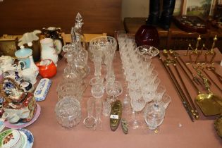 A quantity of various glassware to include decante