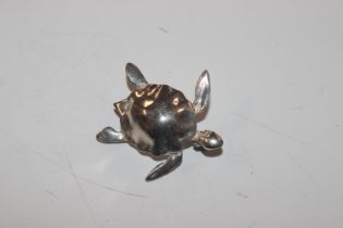 A Sterling silver turtle brooch