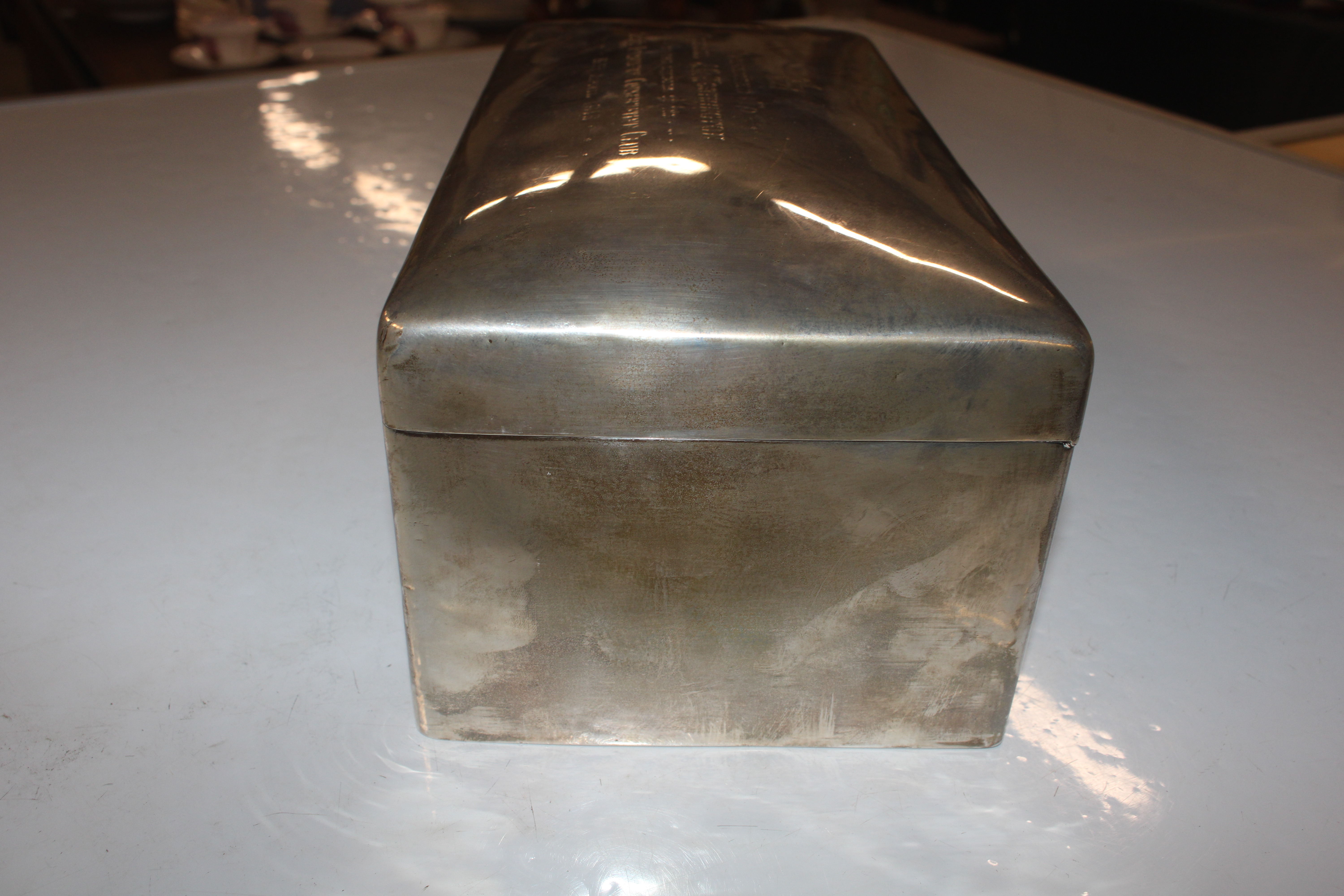 A large silver cigar box inscribed to lid "Present - Bild 6 aus 7