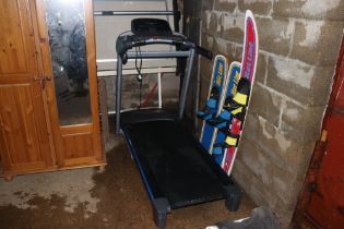 A Horizon fitness tread mill