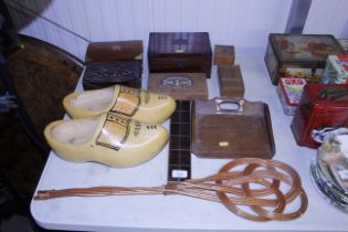 A quantity of various wooden ware to include trink