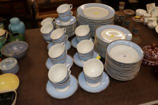 A quantity of Doulton tea and dinnerware