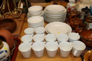 A quantity of Royal Doulton Gordon Ramsey "Maze" t