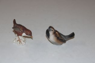 Two Goebel model birds