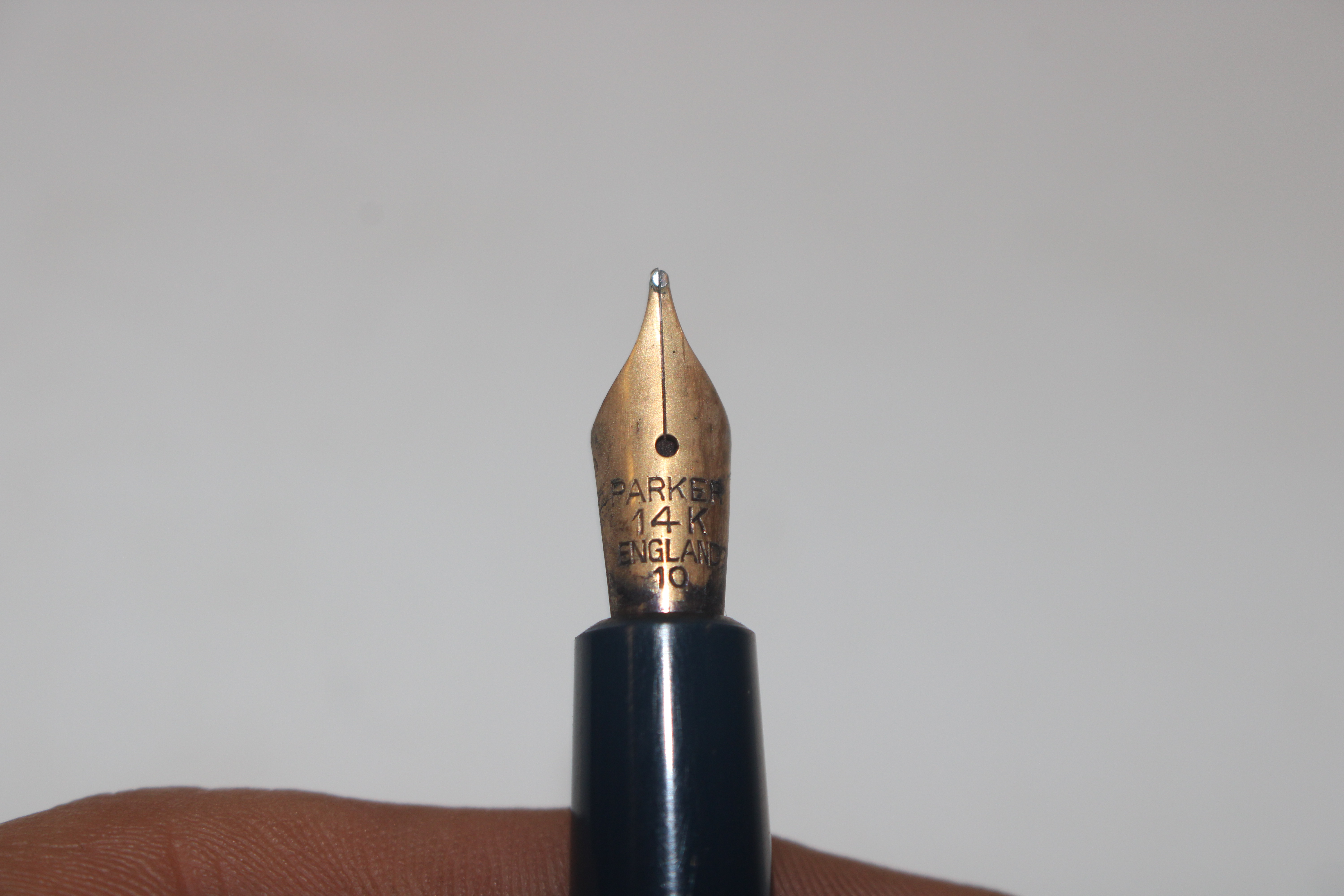 A Parker fountain pen with 14ct gold nib and two b - Image 7 of 7