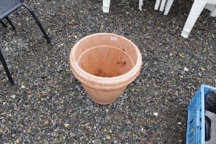 Two plastic garden pots