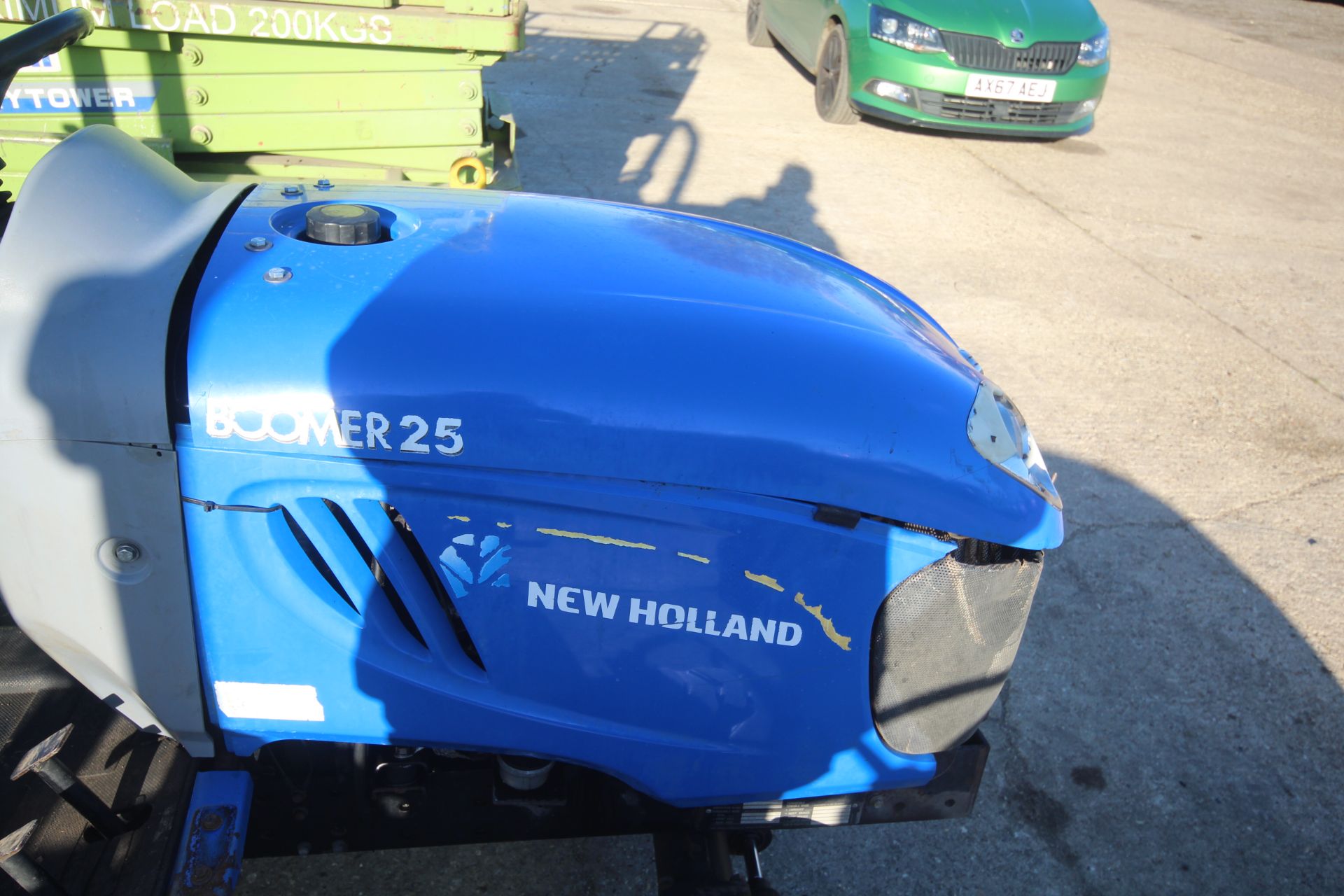 **UPDATED DESCRIPTION** New Holland Boomer 25 4WD compact tractor. Registration AY17 AHF. Date of - Image 35 of 45