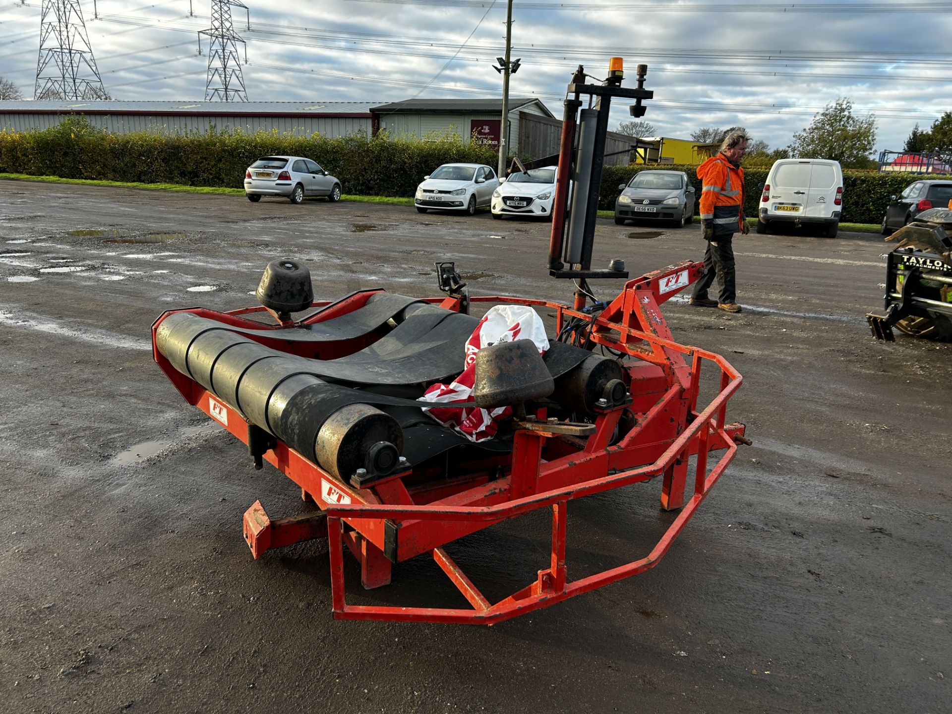 Lawrence Edward Supa-Pac remote control and automatic static linkage mounted hydraulic driven bale - Image 4 of 18