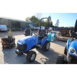 **UDATED DESCRIPTION** New Holland Boomer 25 4WD compact tractor. Registration EU17 AXK. Date of