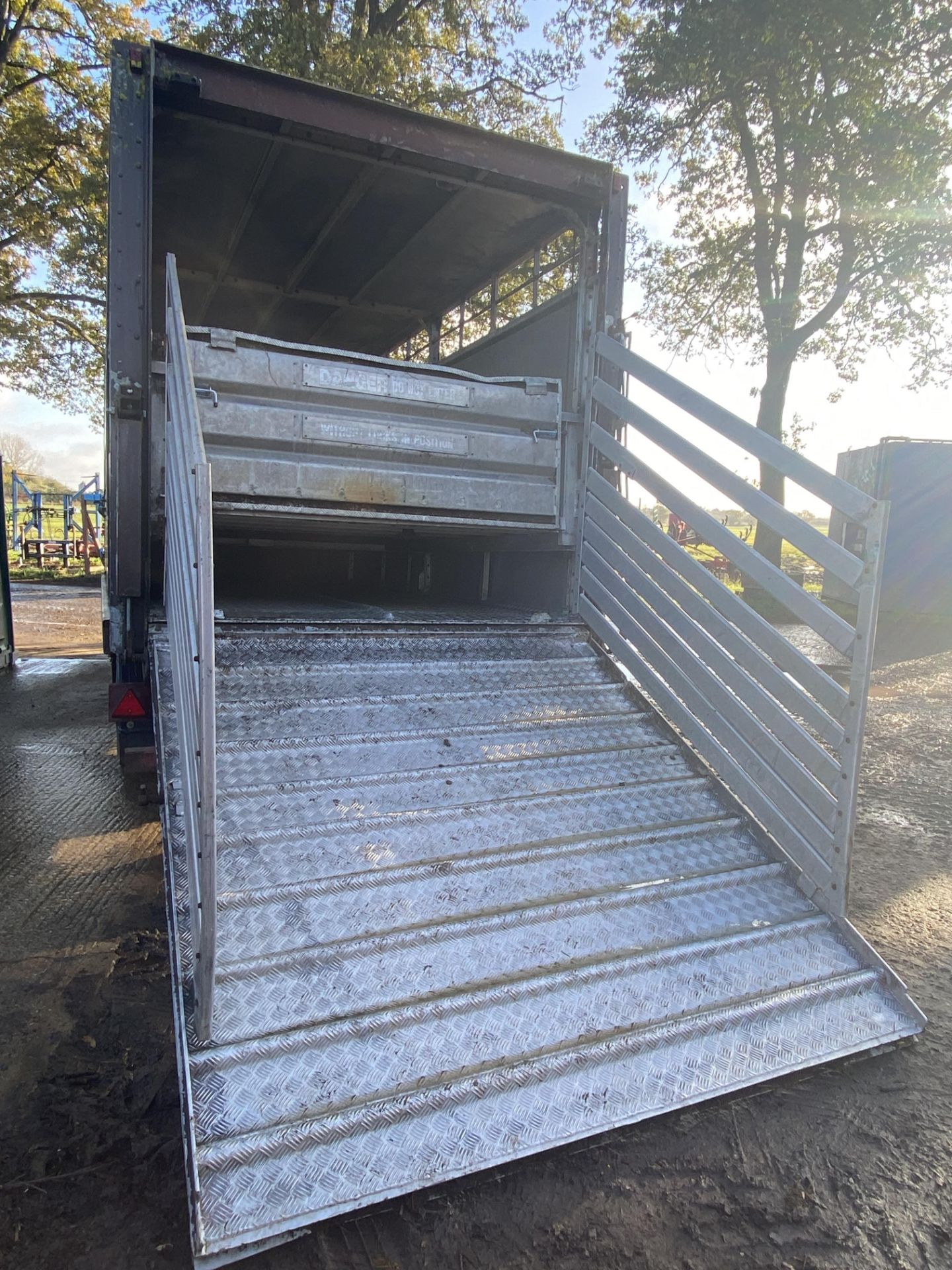 Don-Bur 21ft twin axle ex-drag livestock trailer. 1998. With two deck fully lifting body, air - Image 60 of 93