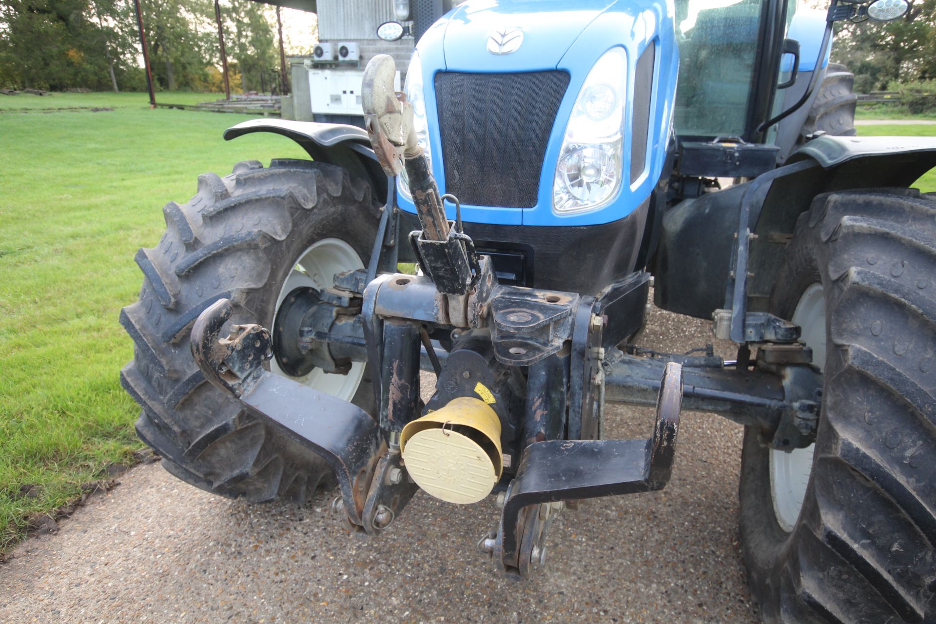 New Holland TS125A 4WD tractor. Registration AU04 ECC. Date of first registration 01/03/2004. 5, - Image 9 of 107