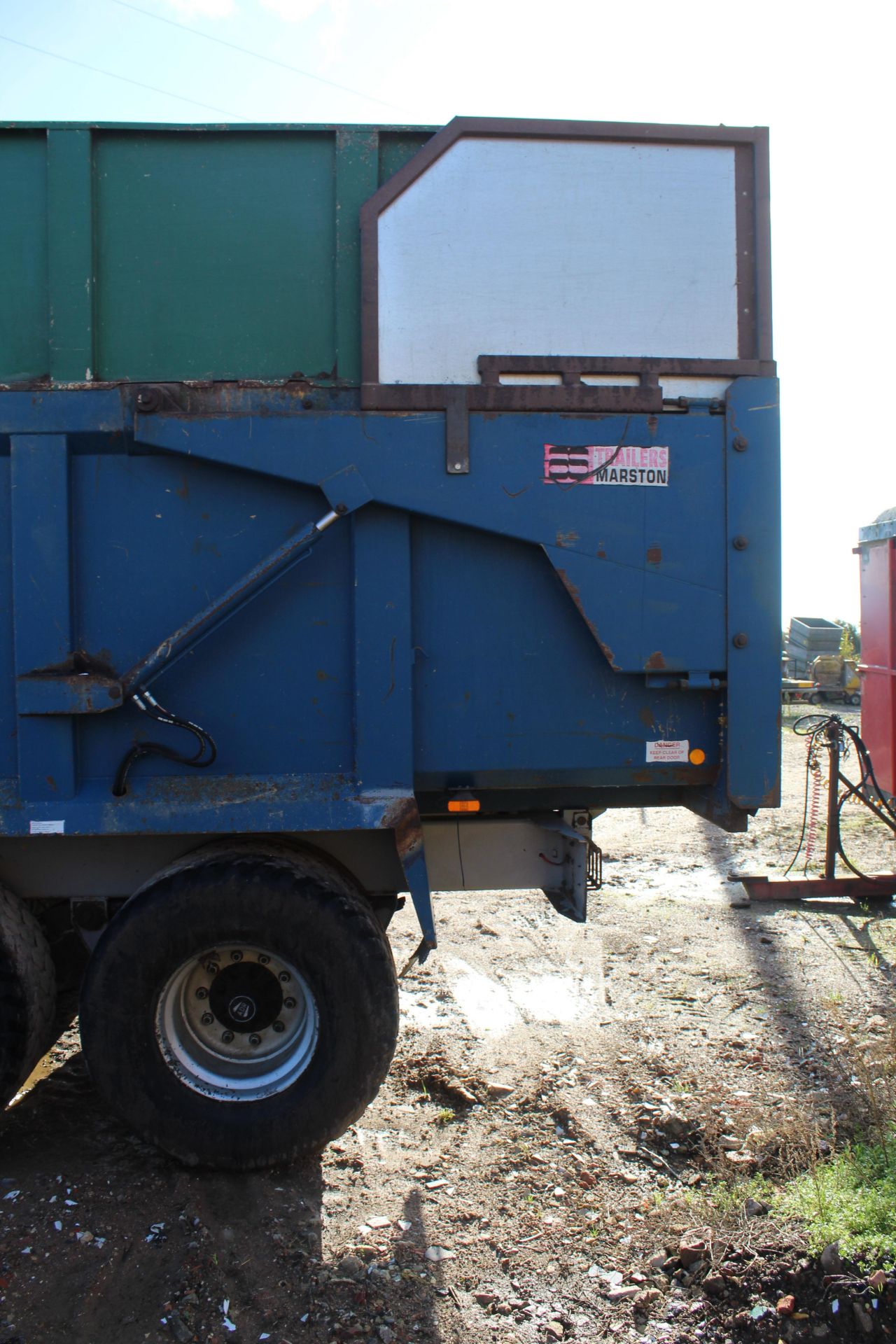 Marston 18T twin axle tipping trailer. 2005. With flotation wheels and tyres, air brakes, - Image 3 of 64