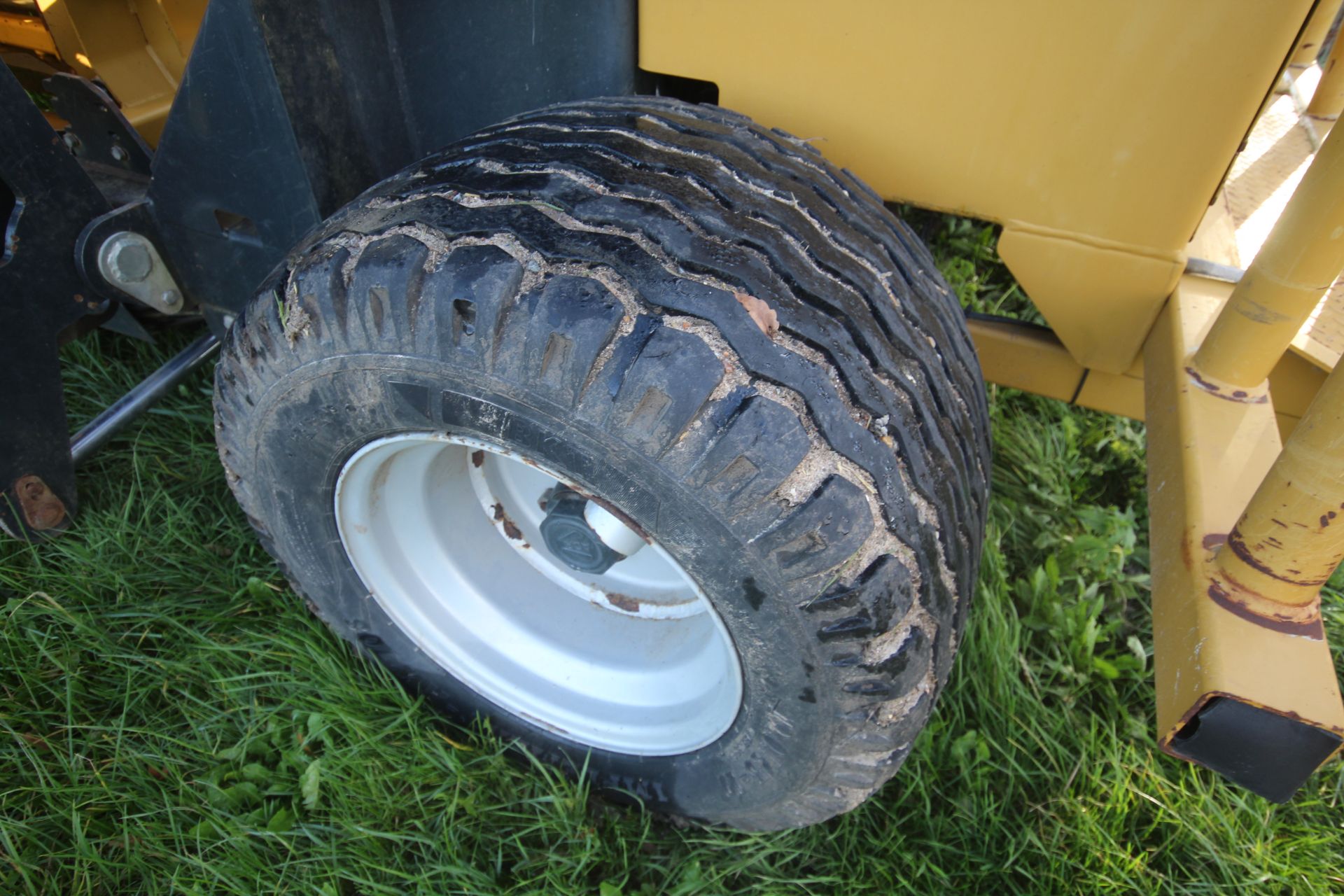 Tanco Autowrap 1418S static automatic bale wrapper. Bale count 39,497. 3,257 hours. With self- - Image 27 of 32