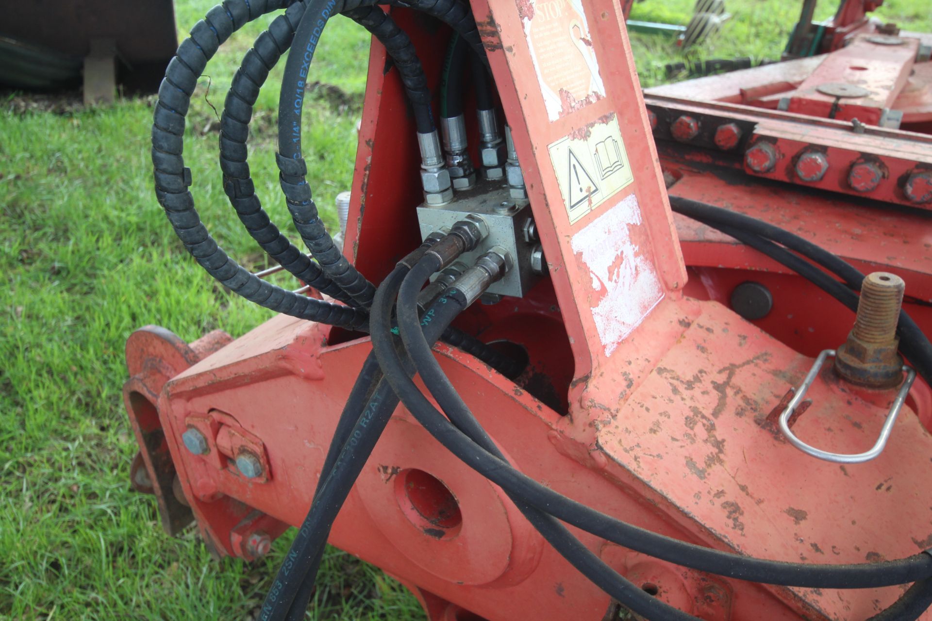 Kverneland LB85 5+1F reversible plough. 85/300/28/HD. With 300HP headstock, 28 bodies, tungsten - Image 7 of 31