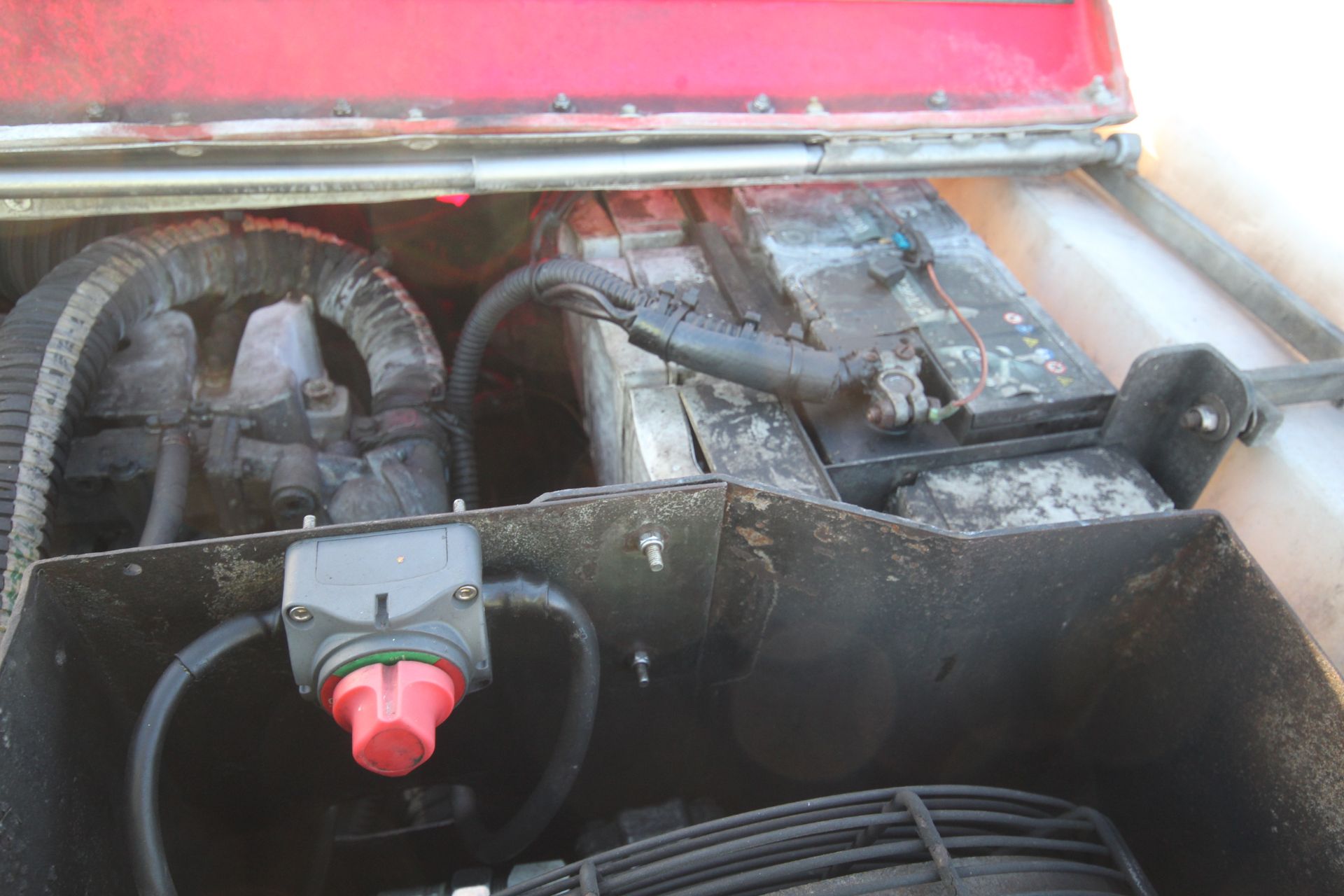 Tifone Cobra 2000 Interceptor 4WD 4WS self-propelled Line sprayer. 2013. Showing 1,161 hours. - Image 36 of 66